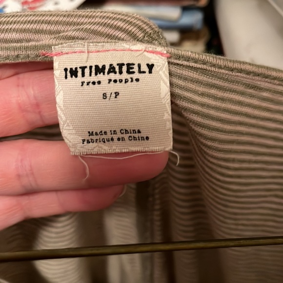 Sheer me up layering top. Size small. Olive combo - Picture 3 of 3